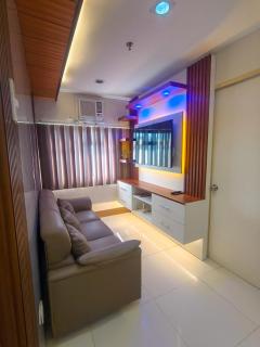 2 Bedroom Condo @ Midpoint Residences w/ City View - 6