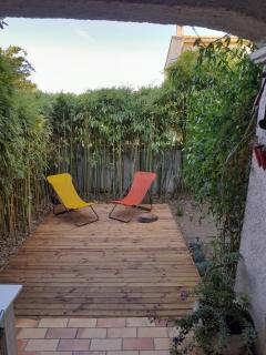 Maison dans jardin arboré - 2