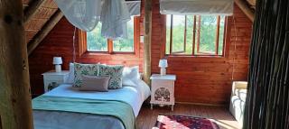 Vaalkop Dam Reserve, self-catering log cabin holiday home in Beestekraal, South Africa - 2