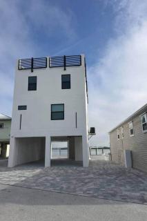 Icon on the bay- Panoramic views- Rooftop hot tub - 0