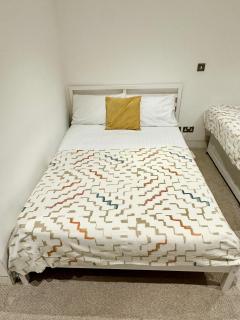 MK London Central & Cosy Studio Apartments - 1
