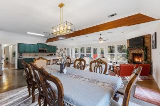 Oakwood Oasis- 1,4 Acres of Tranquility home - 7