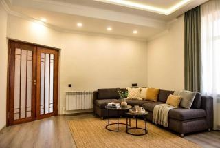 Goris Modern Comfort Home - 0
