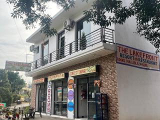 The lake front Resort &Restaurant - 3