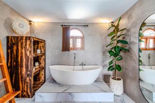 Modern 2BR Villa Imola with Private Pool, Fitness-Corner and Jungle View in Canggu -Bali - 4