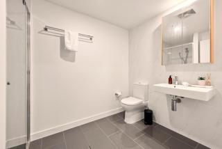 Ivy & Eve - 2BR - Pool - Balcony - Parking - 1