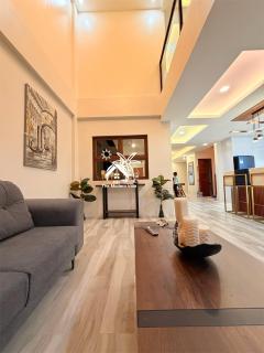 K&K The Modern Villa at Porto Laiya - 5