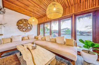 Central 9-Bedroom Villa with Private Pool, Fitness-Corner, Billiard and Rooftop in Canggu -Bali - 5