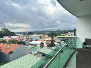 Charming Two Bedroom with balcony - 1