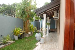 Große neu renovierte Wohnung in der Nähe von Colombo - 2