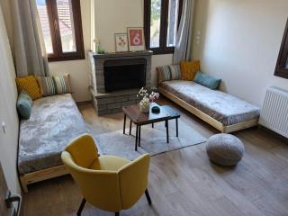 Metsovo Fireplace Retreat I - 7