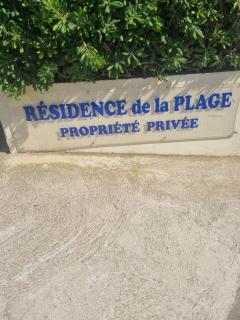 Chez Yvette - 1