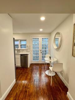 Charming Trinity in Center City, Philadelphia - 7