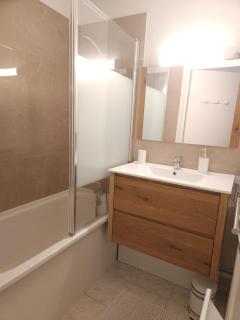 Le Vénizio - Classé 2 étoiles - T2 climatisé, avec terrasse, parking, prêt de vélos, 10 minutes à pied gare et centre ville - 2