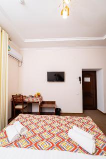 Caravan Boutique Inn - 2