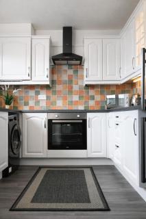 That's Amore House 3 bedroom house with parking walking distance to Sandbach town - 1