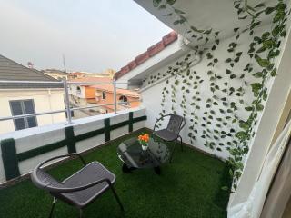 ShowLove Luxury Apartment - 1