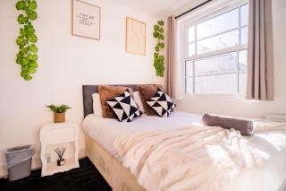 Snug studio near Gatwick - 3