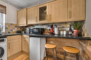 2BR Garden Flat Private Parking Self Check In - 3