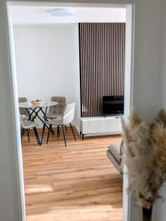 Komplett renovierte Design-Wohnung in Stadtnähe - 8