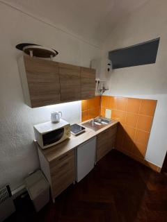 Lacná izba v centre - 9