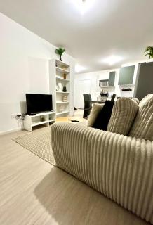 Vase d'honneur HOME proche de la gare de Corbeil ,de l'aéroport d'Orly & de Winnoland - 8