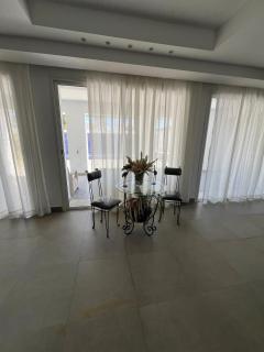 4 Bedroom Mega Mansion With Infinity pool - 7