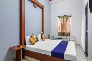 SPOT ON by OYO Hotel Pioneer lodge - 0