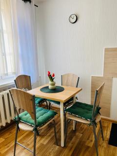Duży apartament z kuchnią i łazienką w centrum Namysłowa - 5