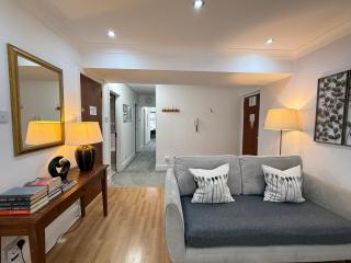 4 Royal Mile flat near Edinburgh Castle - 8