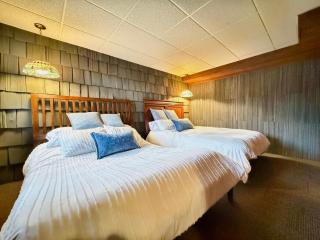 Fox's Den Your Lakefront Escape with Dock and Stunning Views - 4