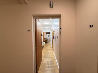 Holyrood Apartment with parking & lift access - Edinburgh - 3