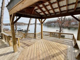 Fox's Den Your Lakefront Escape with Dock and Stunning Views - 6