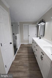 Spacious 6Bed Woodland Retreat with Movie Room & Deck - 4