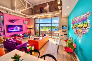 Radical 80's Getaway! A Blast From The Past! - 0