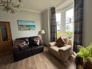 Charming 3-Bedroom House - 8