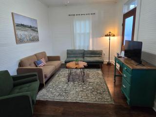 Cajun Comfort Cottage - 7