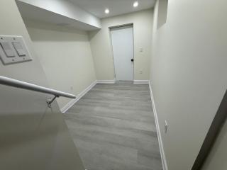 Luxury 2BR Suite Private Entry Parking New - 2