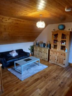 Tinnies Guest House - 8