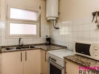 Apartamento a 100m de la playa con terraza, aparcamiento y vista lateral al mar - ES-298-30 - 3