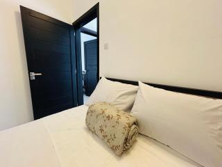 MLQ Apartments by Avi - 6