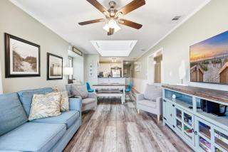 Sea Blue Suite at Tilghman w Pool and Pickleball - 7