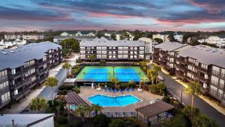 Sea Blue Suite at Tilghman w Pool and Pickleball - 8