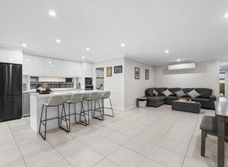 3 Bedroom Home - Caboolture South - 4