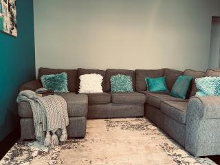 Luxury Beach House, Sleeps 8, Walk to Beach - 6