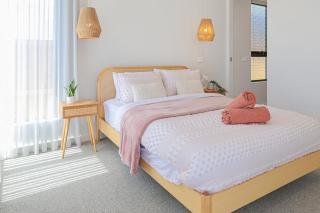 Oceans 10 Lux Beach house 5 bedroom Parking Aircon Spa Bath - 6