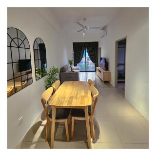 Executive Suite Homestay - 1