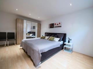 Elke`s Ötztal Apartments - Nahe Therme, herzlich, stilvoll, aussichtsreich - 2