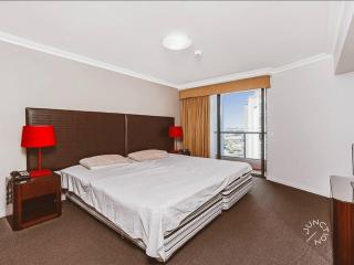 Inviting Brisbane Family 2BR | CBD | Pool & Gym - 0