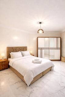 Seaside 1 min From Beach & Train Station - 2 Bedrooms Apartment - 9